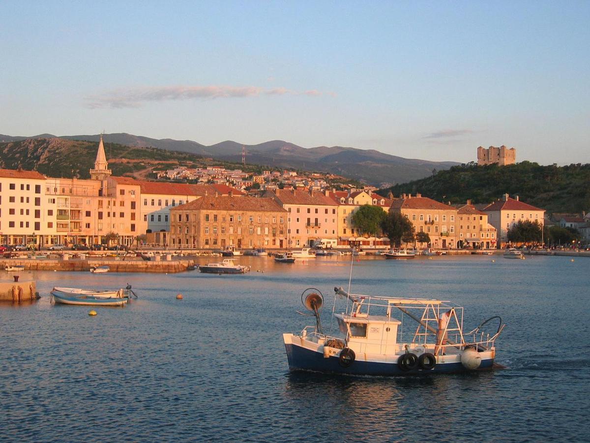 Valentino Appartement Senj  Buitenkant foto