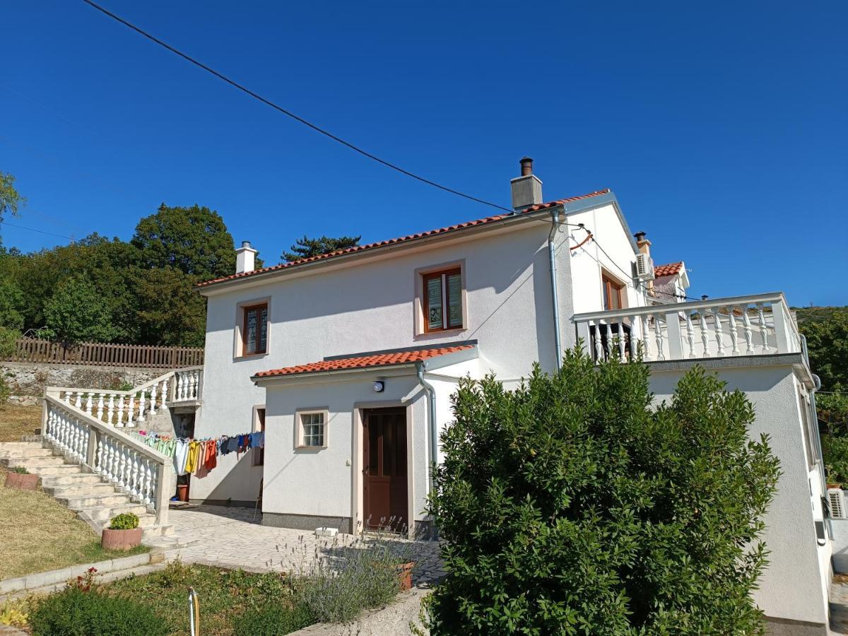 Valentino Appartement Senj  Buitenkant foto