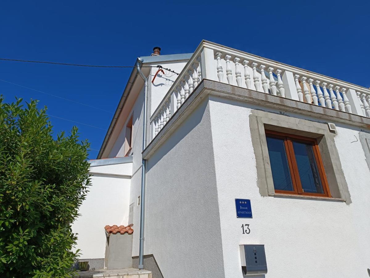 Valentino Appartement Senj  Buitenkant foto