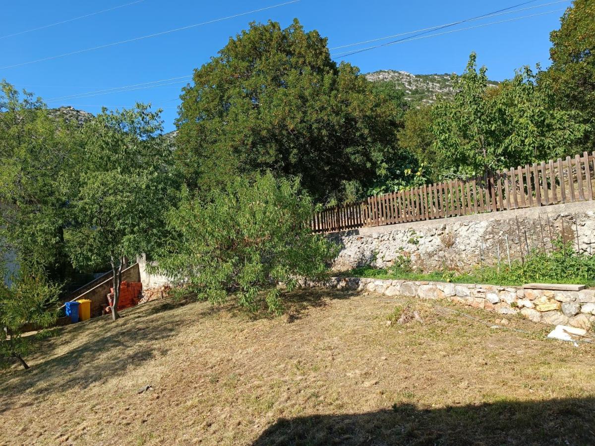 Valentino Appartement Senj  Buitenkant foto