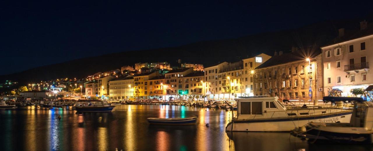 Valentino Appartement Senj  Buitenkant foto